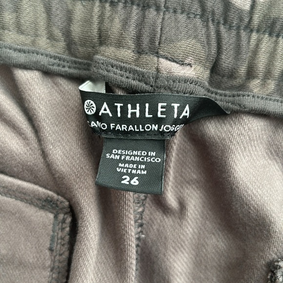 Athleta Camo Farallon Jogger Pants Women 26 Organic Cotton Breathable Fabric - Picture 8 of 8